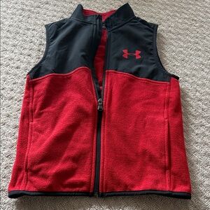 NWT Under Armour Black and Red fleece Zip-Up Vest